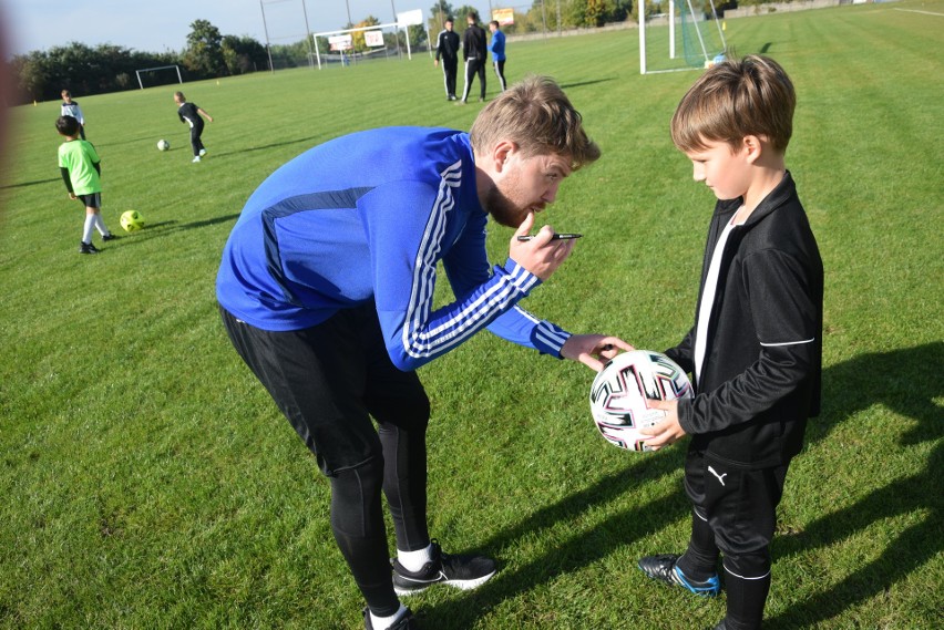 Pierwszy trening nowej szkółki piłkarskiej w Szydłowcu - Furman Football Academy z udziałem Dominika Furmana (WIDEO, DUŻO ZDJĘĆ)