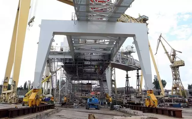 Shiploader - dźwig o wadze ponad 1000 ton w szczecińskiej stoczni.