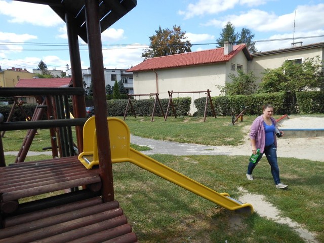Plac zabaw przy ulicy Słowackiego w Sandomierzu zmniejszy się o 39 metrów kwadratowych na rzecz planowanej przychodni na działce obok.