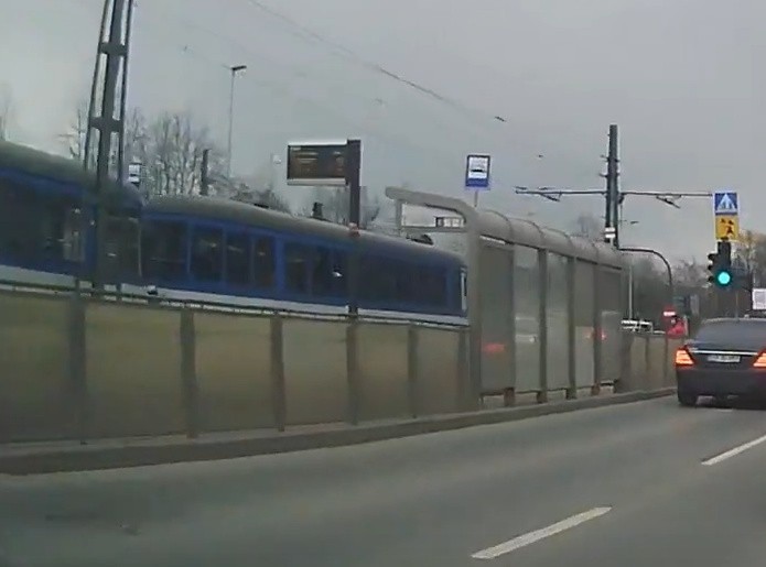 Kraków. Wybuch w tramwaju. Co tam właściwie eksplodowało?