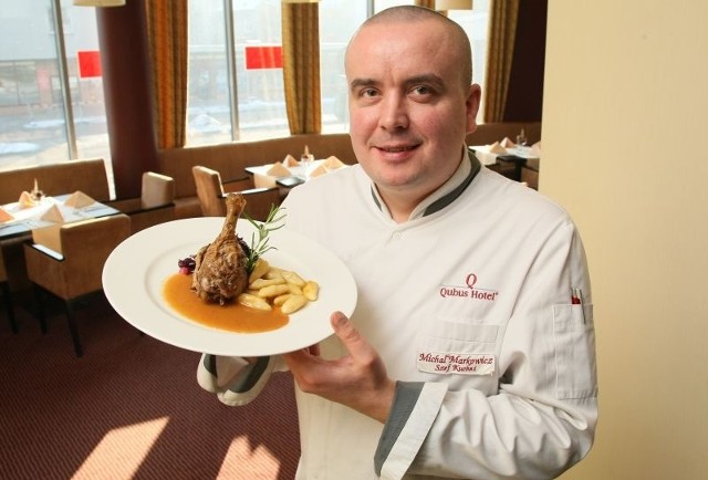 Michał Markowicz, szef kuchni restauracji Ogień w kieleckim hotelu Qubus zaprasza od 18 grudnia do wypróbowania nowych, zimowych potraw.