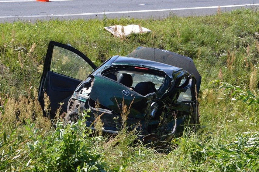Śmiertelny wypadek w Szczercowie koło Bełchatowa. Nie żyje jedna osoba [ZDJĘCIA]