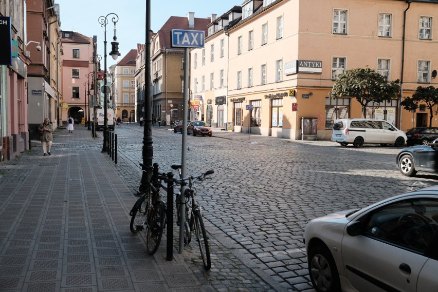 Poznań: Przez przekreślone "taxi" sypią się mandaty