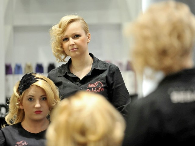 Modne uczesania proponuje Salon fryzjerski Level X Team