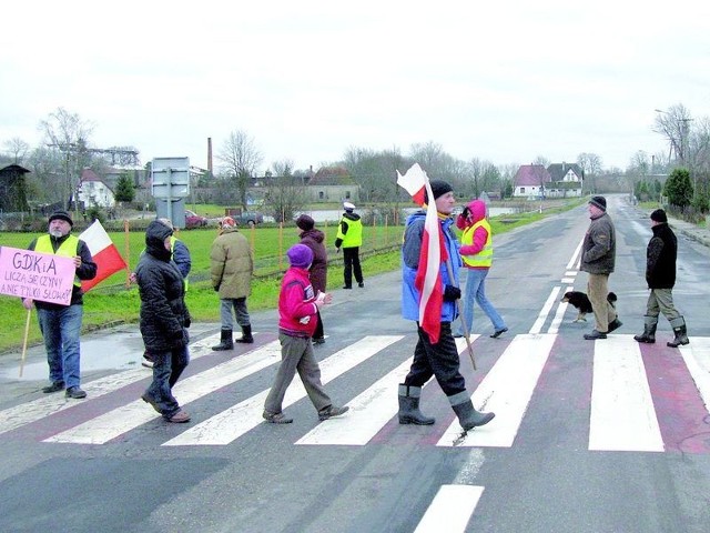 Pierwszą blokadę drogi krajowej nr 20 mieszkańcy Piaszczyny zorganizowali w grudniu ubiegłego roku.