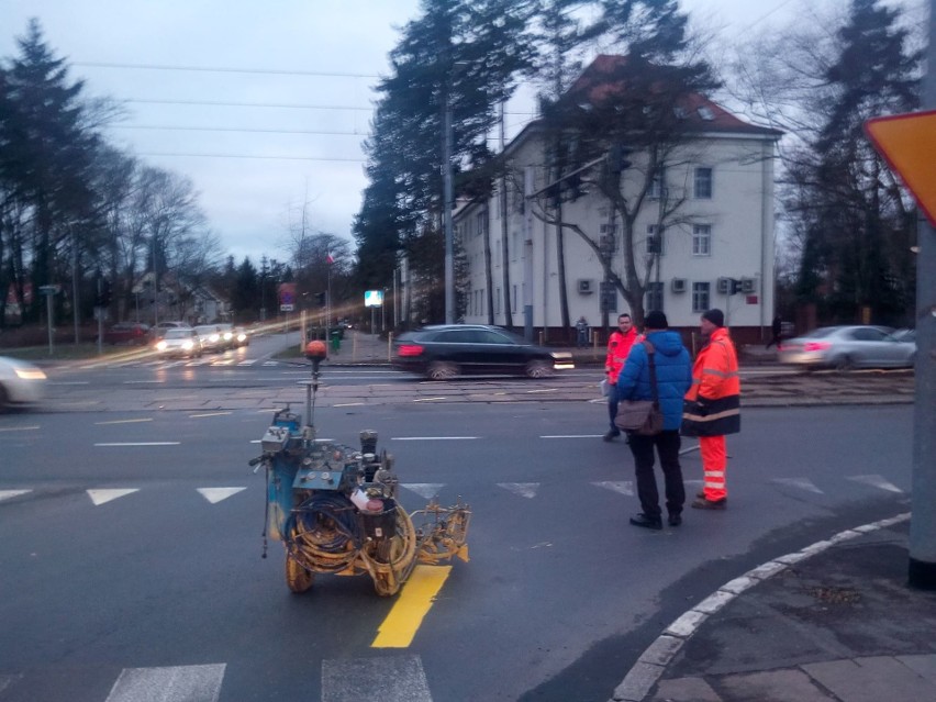 Budowa Węzła Łękno w Szczecinie. Fragment alei Wojska Polskiego już zamknięty 