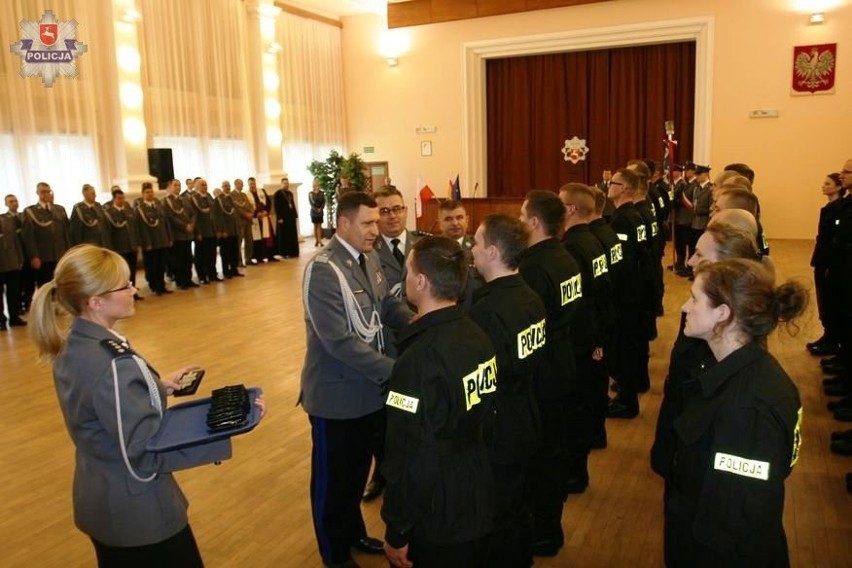 Lublin: 40 nowych policjantów złożyło ślubowanie (ZDJĘCIA, WIDEO)