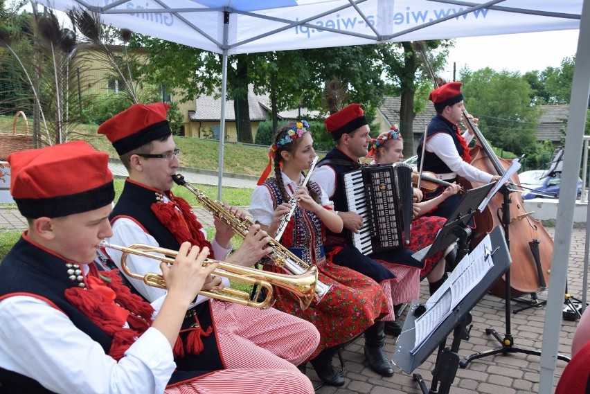 Modlnica. Gwara zaczyna być w modzie. Przypominamy scenki kultury krakowskiej