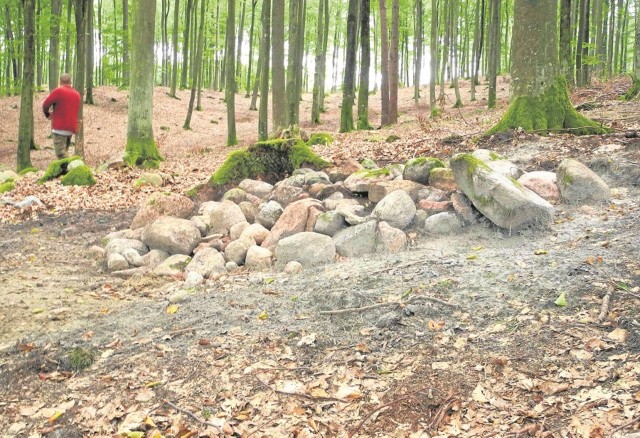 W miejsce, gdzie znaleziono stanowisko z kurhanami, archeolodzy z bytowskiego muzeum wrócą wiosną. Od przyszłego roku w strukturach tej placówki będzie działać pracownia archeologiczna