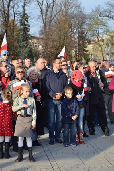 Częstochowa. Marsz Niepodległości środowisk prawicowych