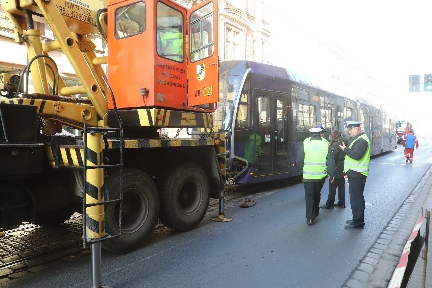 Wykolejenie tramwaju na Kołłątaja. Duże utrudnienia w ruchu