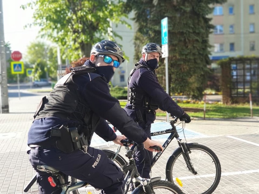 Ruszyły policyjne patrole rowerowe w Mońkach   