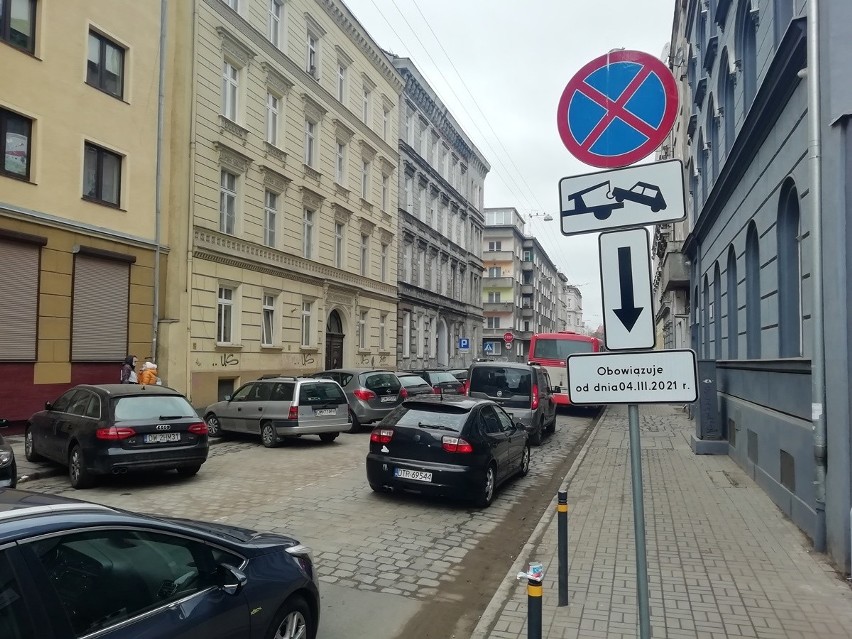 Budowlańcy postawili znaki zakazu zanim dostali na to...