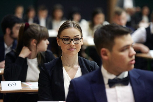 Czy matura zostanie odwołana z powodu koronawirusa? To pytanie zadają sobie uczniowie i rodzice.