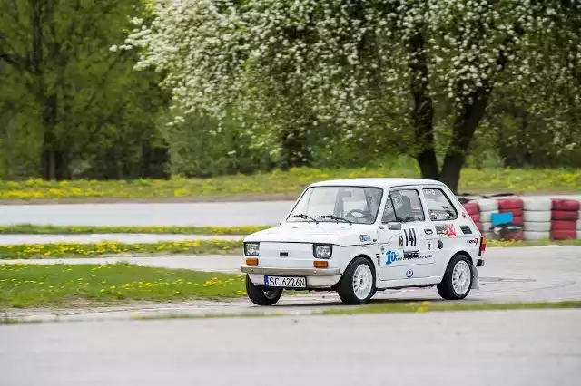 Fiat 126pPopularność Fiata 126p jest obecnie porównywalna do tej, którą ten samochód cieszył się w czasach swojej produkcji. Różnica polega na tym, że przed trzydziestoma laty model ten był jedną z niewielu opcji dostępnych dla „statystycznego Kowalskiego” – dzisiaj natomiast stał się obiektem kultu.Fot. ComplexPR