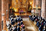Gdańsk: Modlitwa o pokój dla Ukrainy. Msza w bazylice św. Brygidy zgromadziła weteranów opozycji z czasów PRL