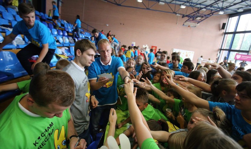Piłka ręczna: Reprezentanci Polski trenowali z dziećmi w...