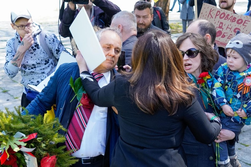 Gdańsk: Po incydencie na cmentarzu żołnierzy Armii Czerwonej 9.05.2022 r. konsulat rosyjski wydaje oświadczenie