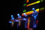 Festiwal Tauron Nowa Muzyka w Katowicach ZDJĘCIA W piątek największe tłumy w Strefie Kultury ściągnął legendarny zespół Kraftwerk