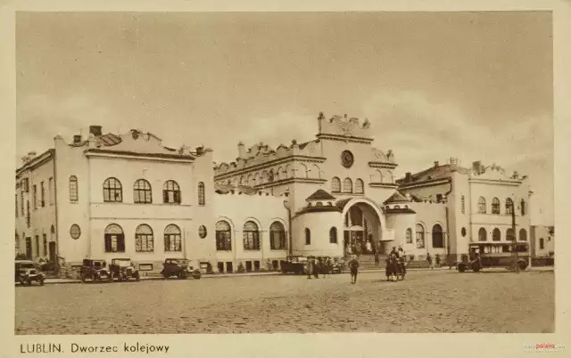 Dworzec PKP w latach 1932-1937