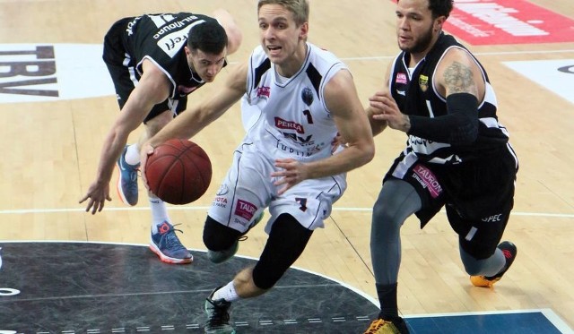 Jan Grzeliński (z piłką) został nowym zawodnikiem Siarki Tarnobrzeg.