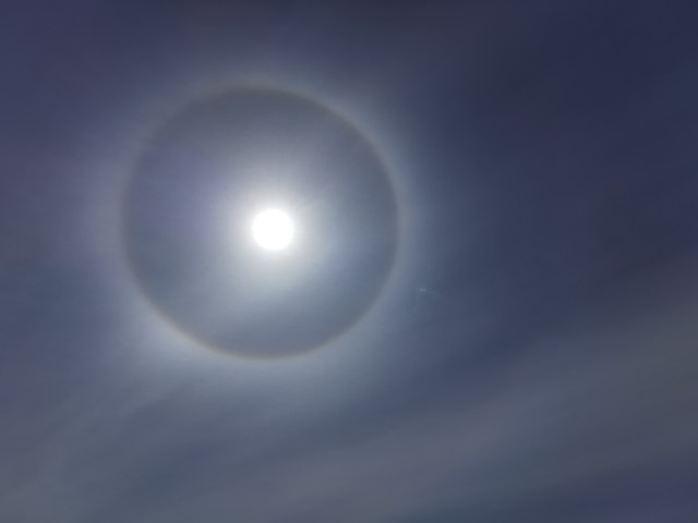 W sobotę w wielu miejscach na Podkarpaciu można było zobaczyć na niebie ciekawe zjawisko - tzw. fekt halo.