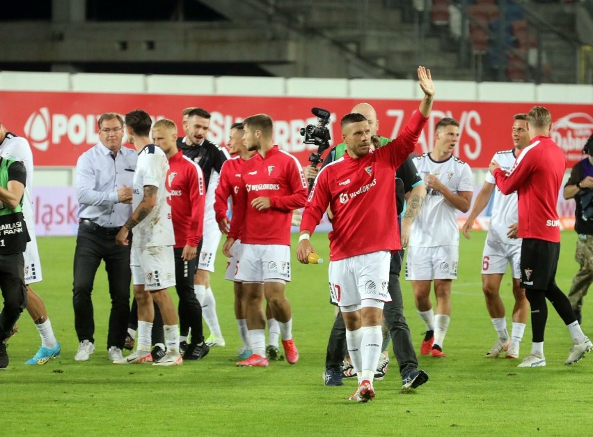 Lukas Podolski mówiąc o sytuacji w Górniku Zabrze nie gryzie...
