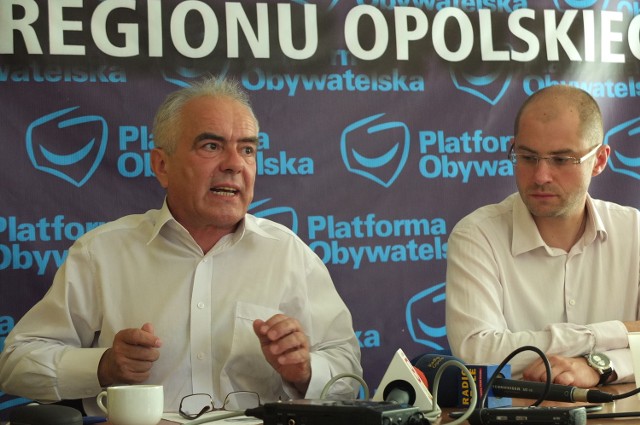 Poseł PO Tadeusz Jarmuziewicz i Zbigniew Kubalańca, szef radnych Platformy.