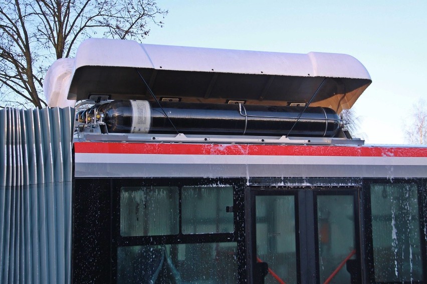 Spłonął hybrydowy autobus, który miał trafić do Częstochowy [ZDJĘCIA]