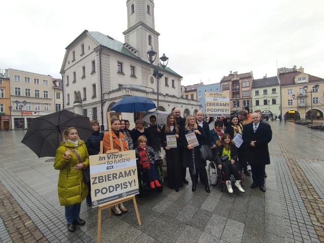 Zbieranie podpisów pod projektem ustawy "Tak dla in vitro"