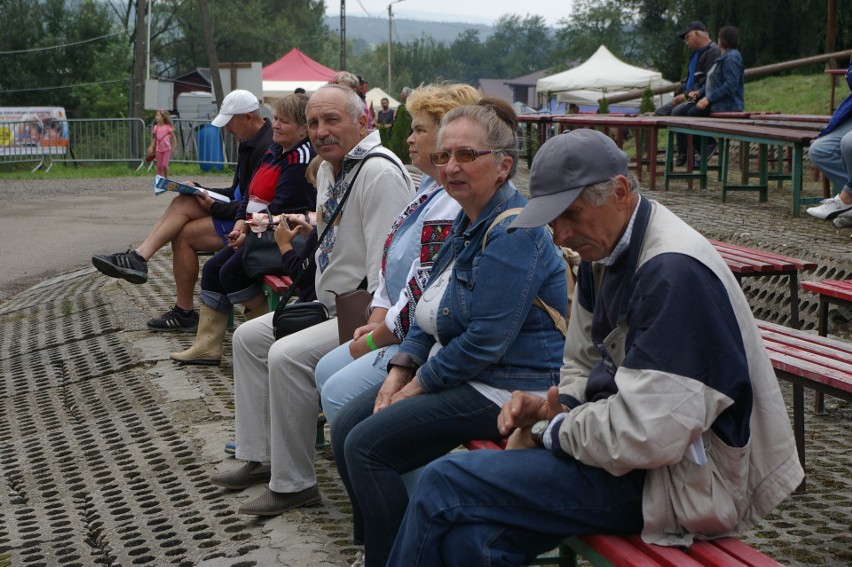 Zdynia. Zapłonęła Watra. Rozpoczął się 36. Festiwal Kultury Łemkowskiej