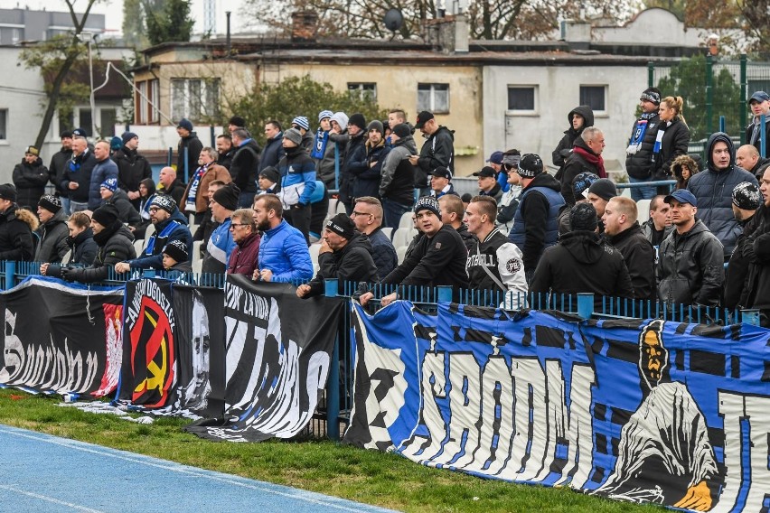 Piłkarze Zawiszy Bydgoszcz pokonali na własnym boisku...