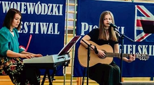          W Zaklikowie odbyła się siódma edycja Międzywojewódzkiego Festiwalu Piosenki Angielskiej. Zmagania cieszyły się powodzeniem