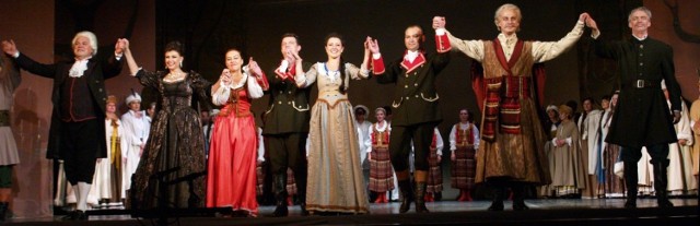 &#8222;Straszny dwór&#8221; należy do najczęściej wystawianych oper w Polsce &#8211; operę tą obejrzeli także widzowie buskiego festiwali.