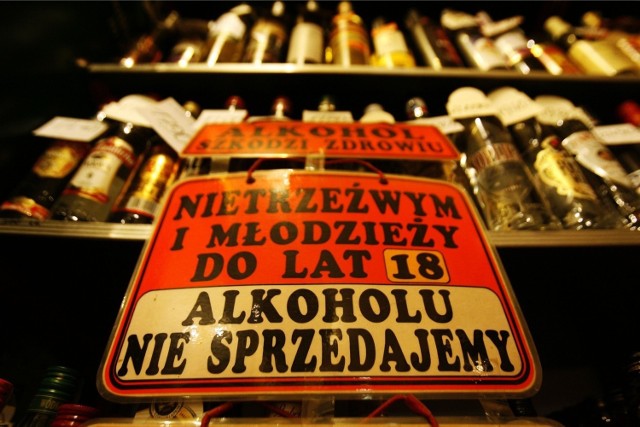 Opole. Radni Starego Miasta zaniepokojeni liczbą punktów sprzedaży alkoholu. Ratusz nie planuje ograniczeń