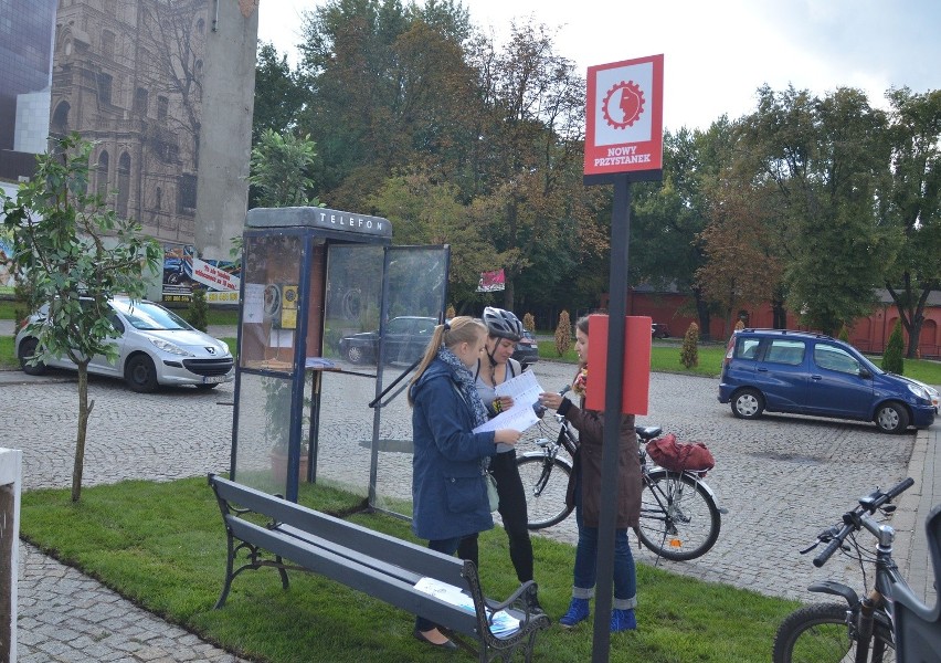 Park(ing) Day w Łodzi. Zobacz, jak zmieniły się parkingi w mieście [ZDJĘCIA]