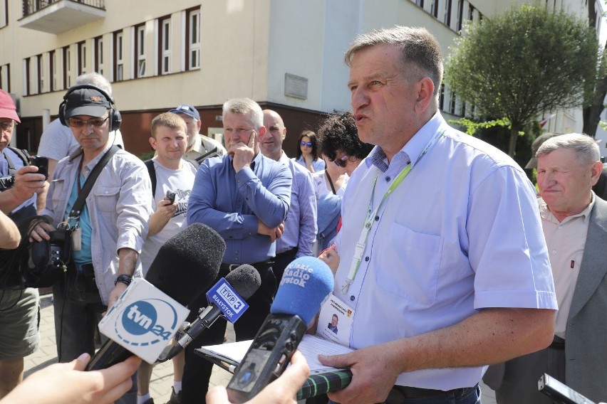 Białystok. Protest podlaskich rolników. Nowe znaki uniemożliwiły dojazd (zdjęcia,wideo)