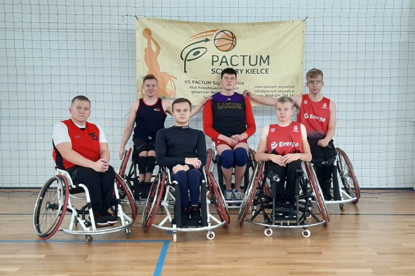 Młodzi zawodnicy Pactum Scyzory Kielce jadą na mistrzostwa Europy juniorów w koszykówce na wózkach