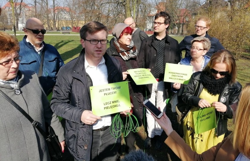 - Drzewa mają fundamentalne znaczenie dla lokalnej...