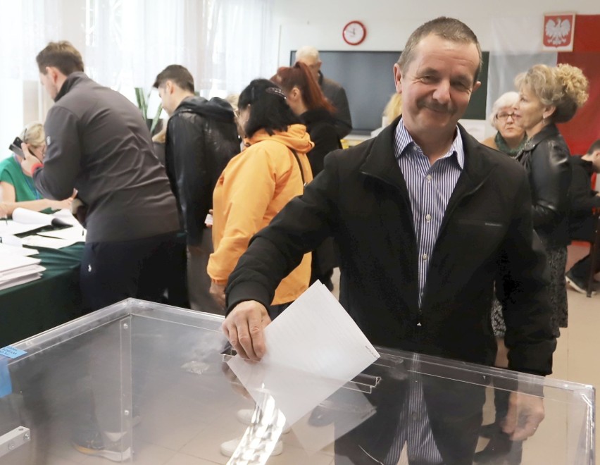 Głosować przyszło wielu mieszkańców Kozienic.