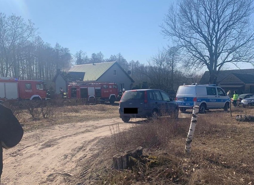 Pożar domu w Jeleniach. 20.03.2022 doszło do pożaru domu jednorodzinnego w Jeleniach