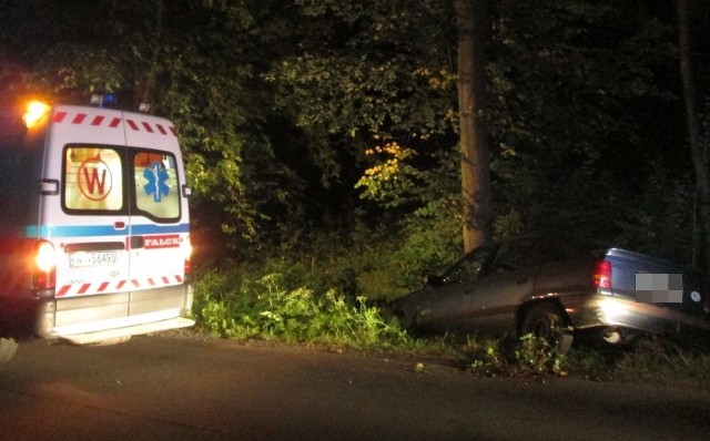 Do wypadku doszło wczoraj wieczorem pomiędzy Grodkowem a Żelazną.