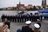 Uroczyste ślubowanie uczniów wrocławskiego Technikum Żeglugi Śródlądowej nad Odrą 