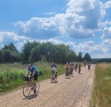 Cykliści z Klubu Turystyki Rowerowej "Goplanie" przemierzają Pojezierze Drawskie. Zobaczcie zdjęcia