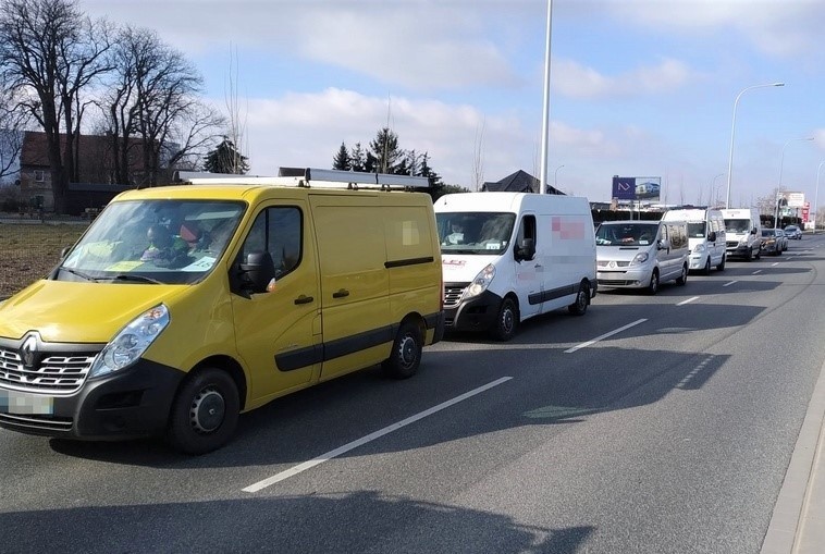 Policjanci z wrocławskiej drogówki pilotowali francuski...