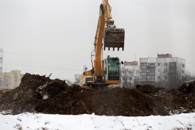 Rozpoczęła się budowa osiedla Nowa Środula. Powstanie tu sześć budynków sześciopiętrowych. Mieszkańcy będą mieć widok na Górkę Środulską. Zobacz kolejne zdjęcia. Przesuń zdjęcia w prawo - wciśnij strzałkę lub przycisk NASTĘPNE