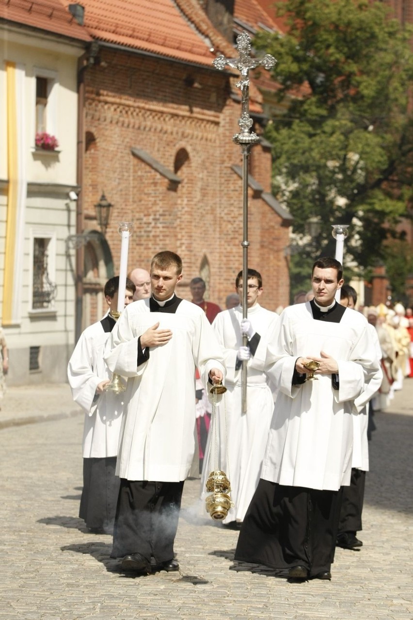 Józef Kupny już oficjalnie naszym arcybiskupem (ZDJĘCIA, HOMILIA INAUGURACYJNA)