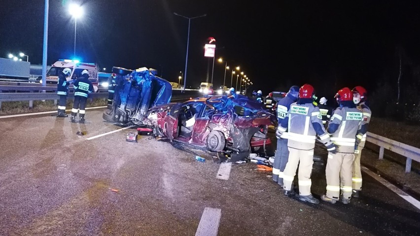 Groźny wypadek na S8 Wrocław - Warszawa. Droga jest zablokowana