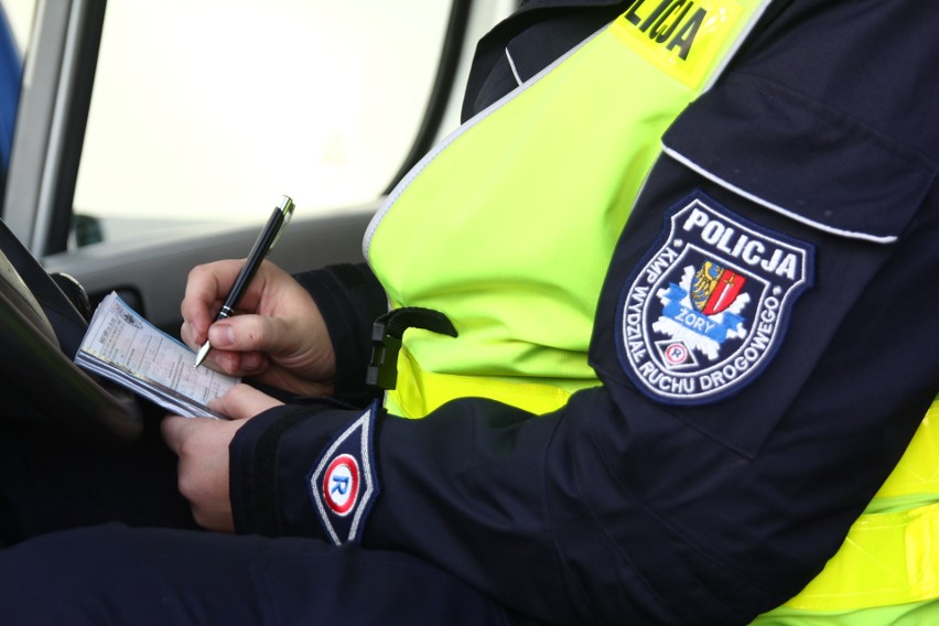 6 policjantów drogówki z Żor z zarzutami o korupcję. Brali w łapę zamiast wypisywać mandaty