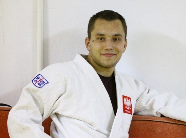 Tomasz Szczepaniak wygrał pięć walk przed czasem.